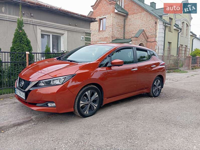 Хетчбек Nissan Leaf 2021 в Тернополі