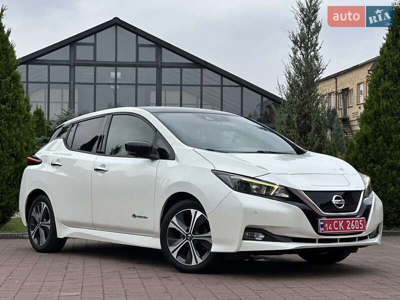 Хэтчбек Nissan Leaf 2018 в Стрые