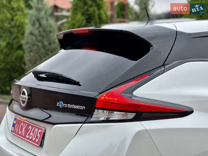 Хэтчбек Nissan Leaf 2018 в Стрые