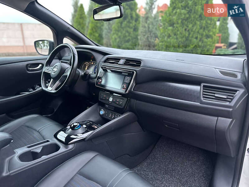 Хэтчбек Nissan Leaf 2018 в Стрые