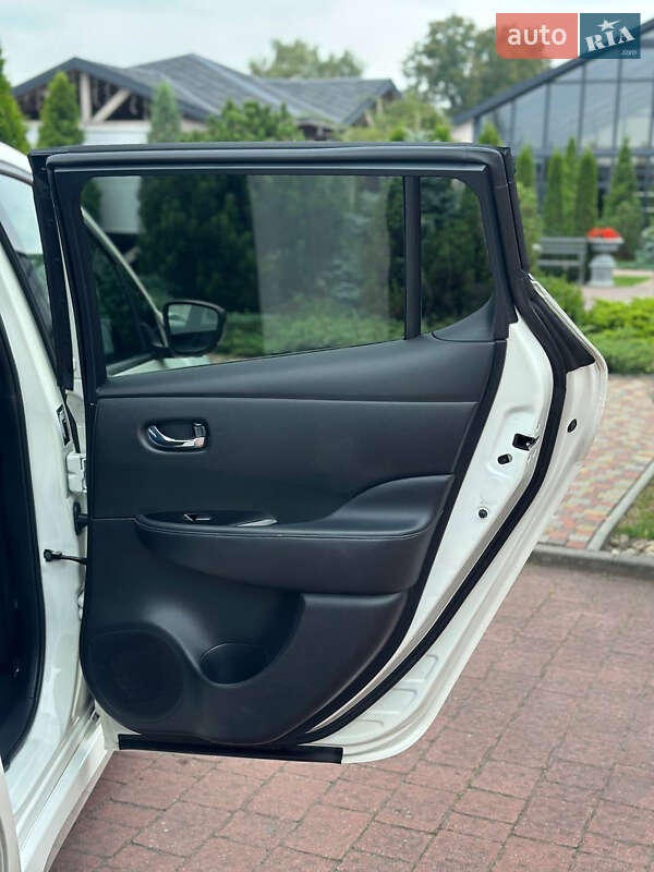 Хэтчбек Nissan Leaf 2018 в Стрые