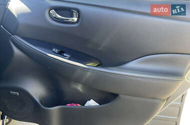 Хэтчбек Nissan Leaf 2014 в 