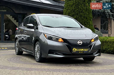 Хэтчбек Nissan Leaf 2023 в Львове