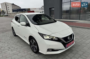 Хэтчбек Nissan Leaf 2019 в Калуше