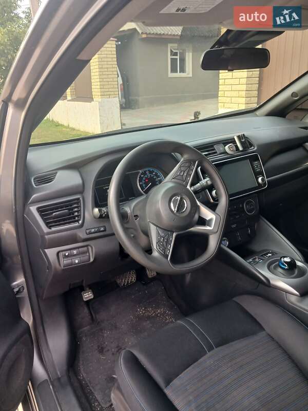 Хэтчбек Nissan Leaf 2022 в Шаргороде