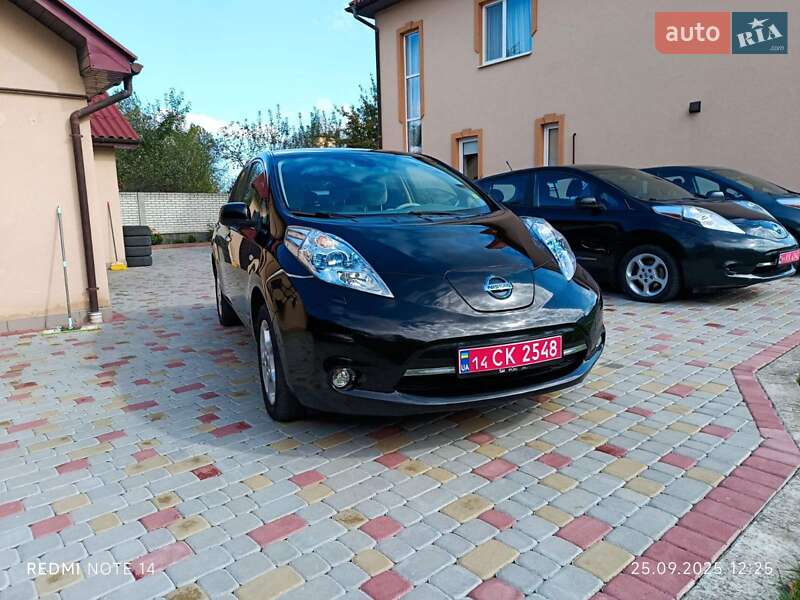 Хэтчбек Nissan Leaf 2011 в Ивано-Франковске