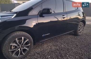 Хетчбек Nissan Leaf 2012 в Луцьку