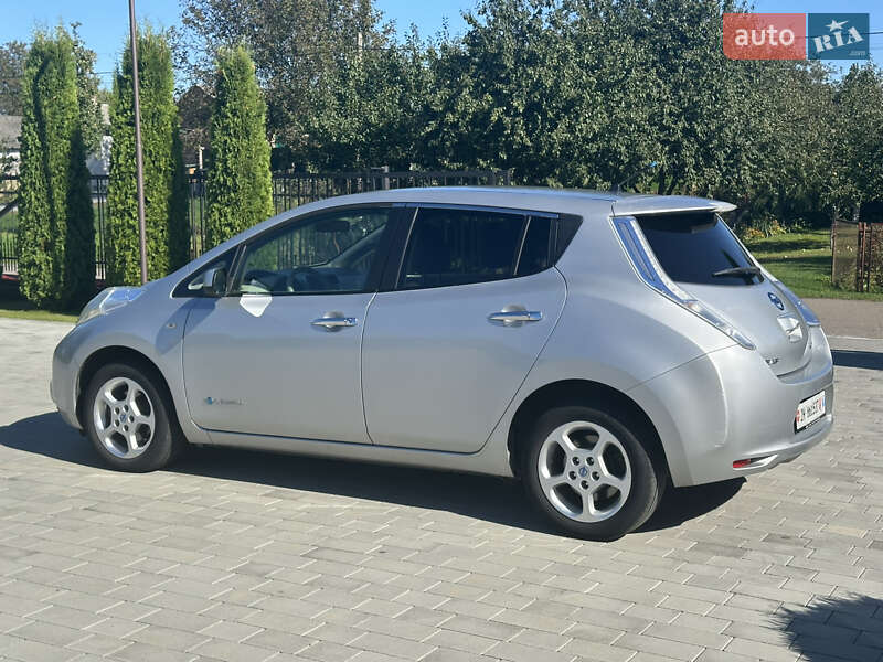Хэтчбек Nissan Leaf 2011 в Луцке