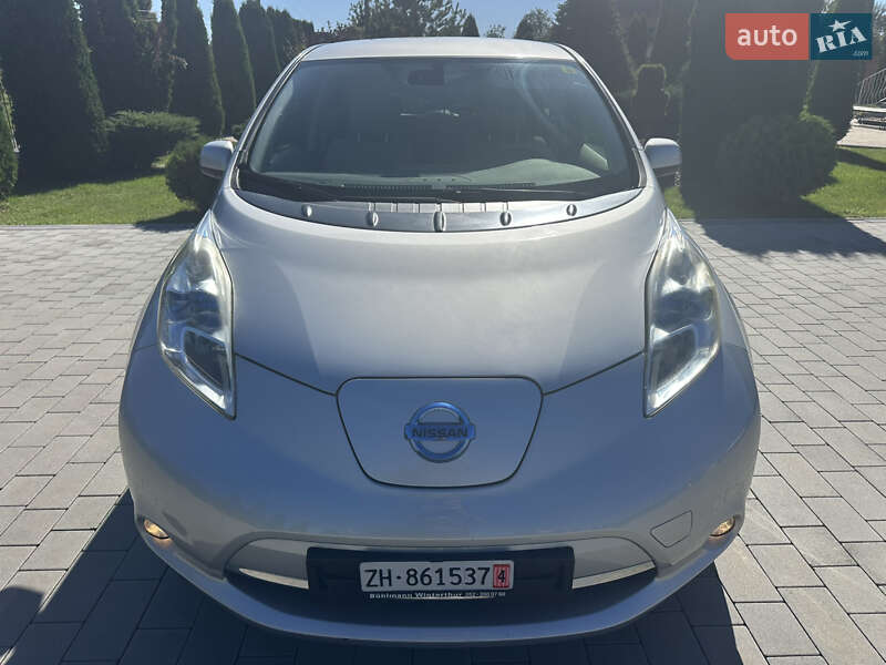 Хэтчбек Nissan Leaf 2011 в Луцке