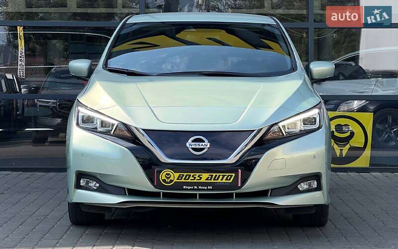 Хэтчбек Nissan Leaf 2018 в Ивано-Франковске