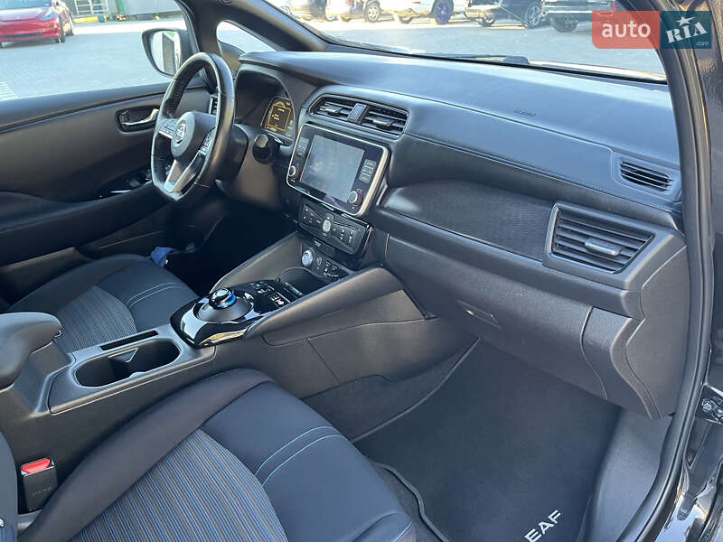 Хэтчбек Nissan Leaf 2019 в Владимире фото 44 Хэтчбек Nissan Leaf 2019 в Владимире
