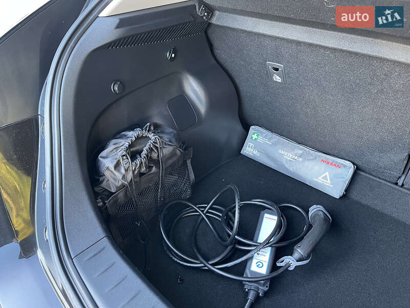 Хэтчбек Nissan Leaf 2019 в Владимире фото 46 Хэтчбек Nissan Leaf 2019 в Владимире
