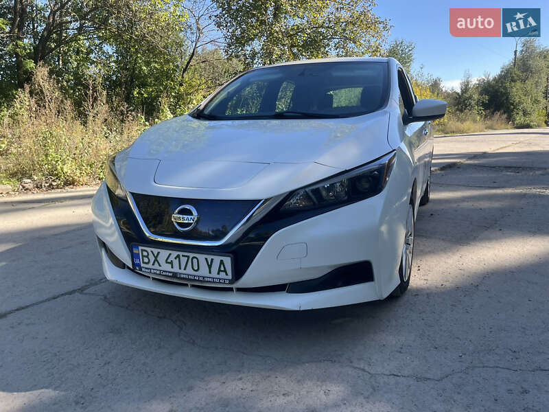 Хэтчбек Nissan Leaf 2018 в Каменец-Подольском