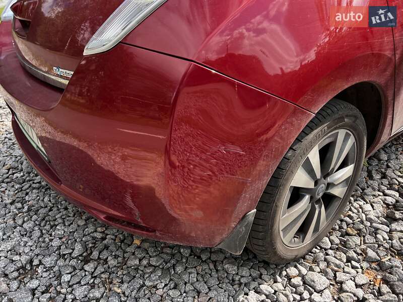 Хетчбек Nissan Leaf 2014 в Вінниці