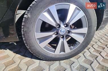 Хэтчбек Nissan Leaf 2013 в 