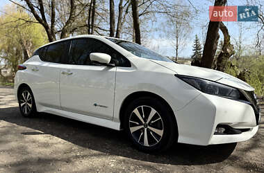 Хэтчбек Nissan Leaf 2018 в Теребовле