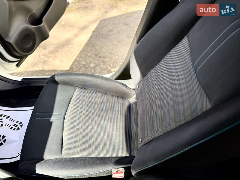 Хэтчбек Nissan Leaf 2018 в Теребовле фото 22 Хэтчбек Nissan Leaf 2018 в Теребовле