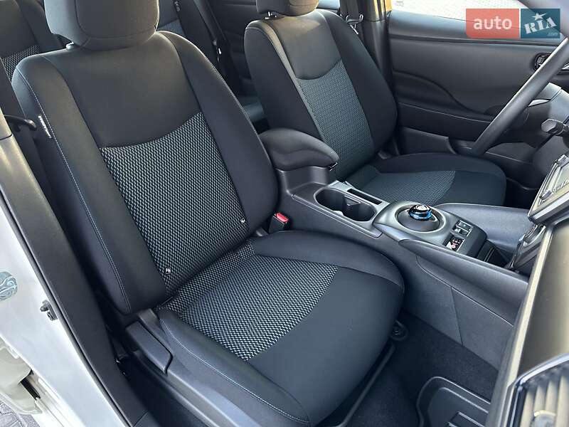 Хэтчбек Nissan Leaf 2019 в Тернополе