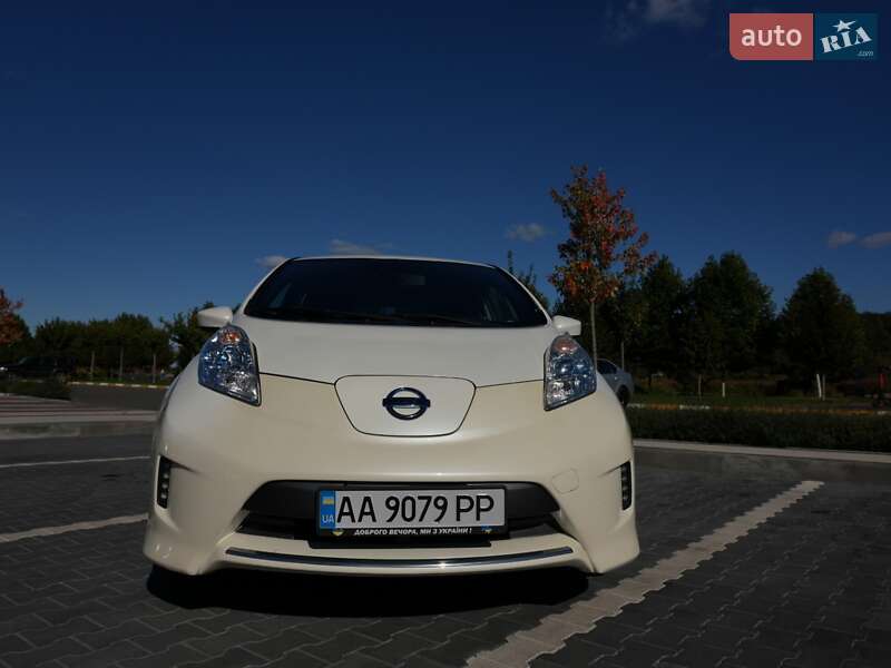 Хэтчбек Nissan Leaf 2017 в Ирпене