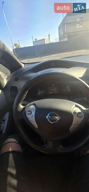 Хэтчбек Nissan Leaf 2017 в Житомире