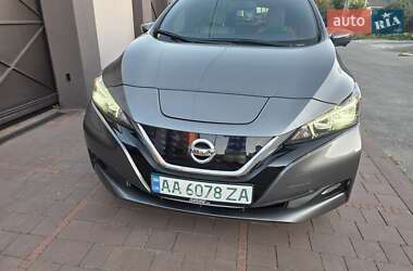 Хэтчбек Nissan Leaf 2018 в Киеве