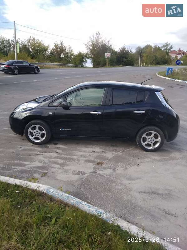 Хетчбек Nissan Leaf 2012 в Львові