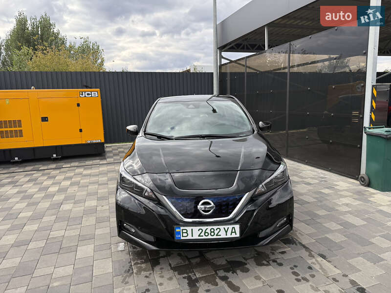 Хэтчбек Nissan Leaf 2021 в Полтаве