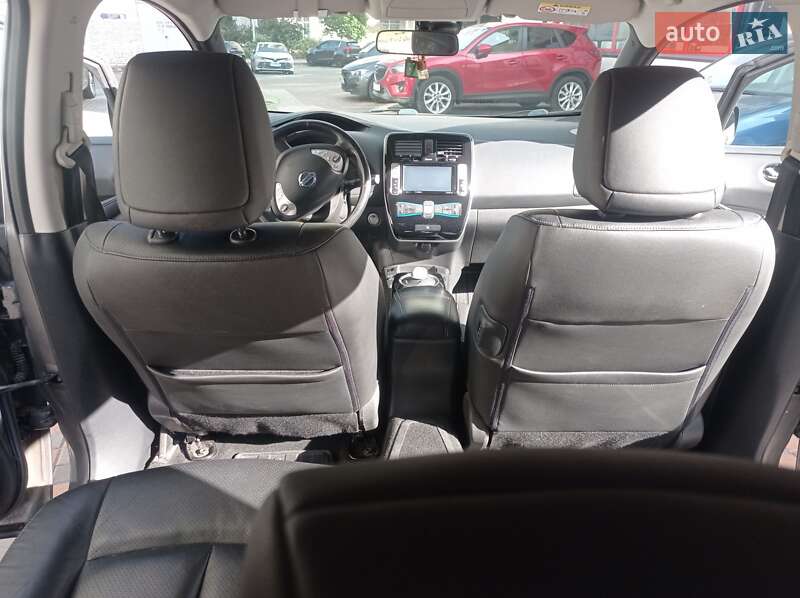 Хэтчбек Nissan Leaf 2013 в Киеве
