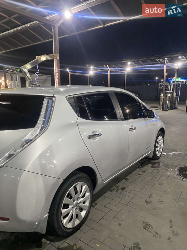 Хэтчбек Nissan Leaf 2014 в Кременчуге фото 7 Хэтчбек Nissan Leaf 2014 в Кременчуге