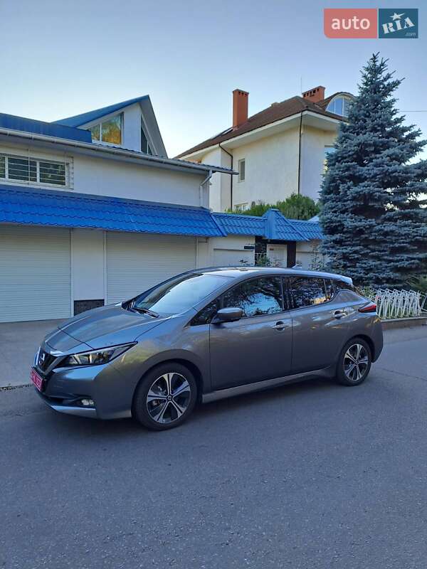 Nissan Leaf 2021