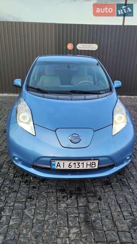 Хэтчбек Nissan Leaf 2013 в Киеве фото Хэтчбек Nissan Leaf 2013 в Киеве
