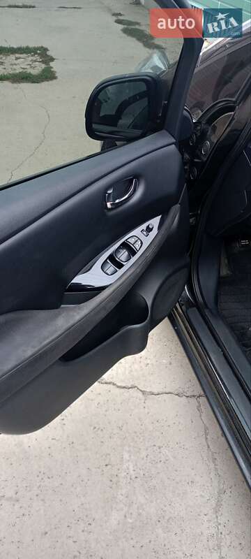 Хэтчбек Nissan Leaf 2014 в Одессе