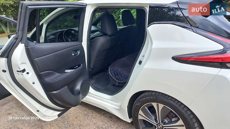 Хетчбек Nissan Leaf 2018 в Полтаві