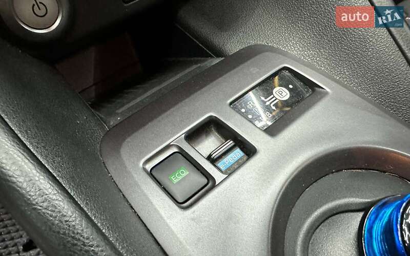 Хетчбек Nissan Leaf 2022 в Чернівцях