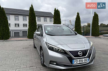 Хэтчбек Nissan Leaf 2019 в 