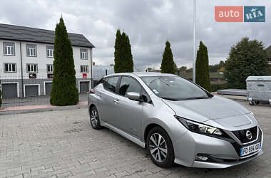 Хэтчбек Nissan Leaf 2019 в 