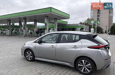 Хэтчбек Nissan Leaf 2019 в 
