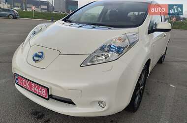 Хэтчбек Nissan Leaf 2015 в Львове