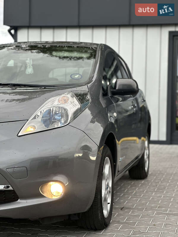 Хэтчбек Nissan Leaf 2013 в Владимире