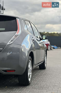 Хетчбек Nissan Leaf 2013 в 
