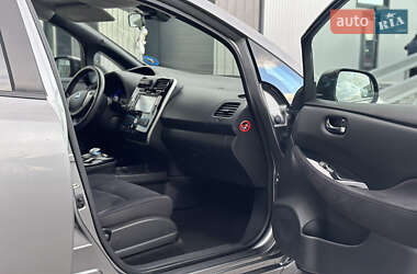 Хетчбек Nissan Leaf 2013 в 