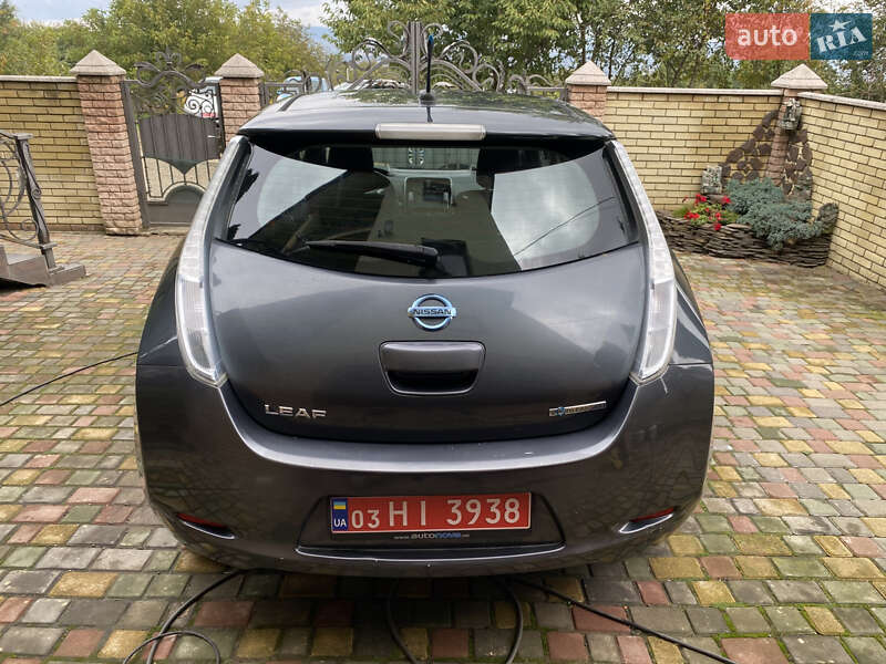Хетчбек Nissan Leaf 2014 в Чернівцях