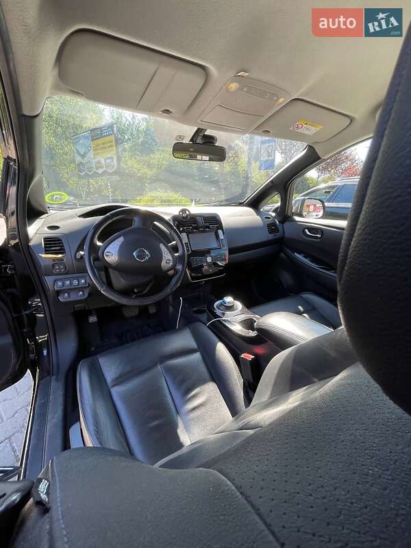 Хэтчбек Nissan Leaf 2013 в Ужгороде
