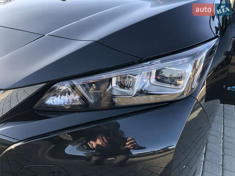 Хэтчбек Nissan Leaf 2020 в Мукачево