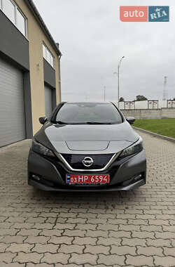 Хэтчбек Nissan Leaf 2018 в 