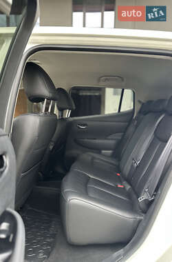 Хэтчбек Nissan Leaf 2013 в 