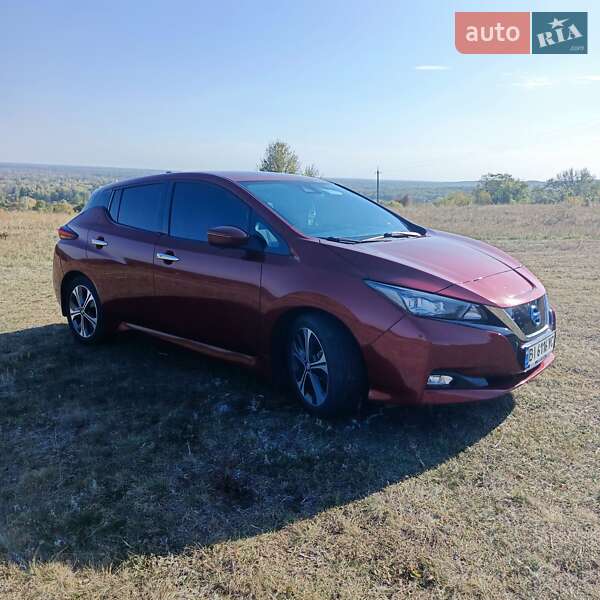 Хетчбек Nissan Leaf 2018 в Зіньківі