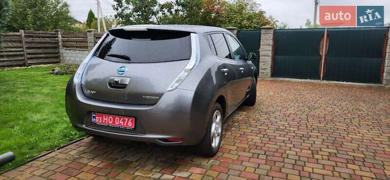 Хэтчбек Nissan Leaf 2014 в Ровно
