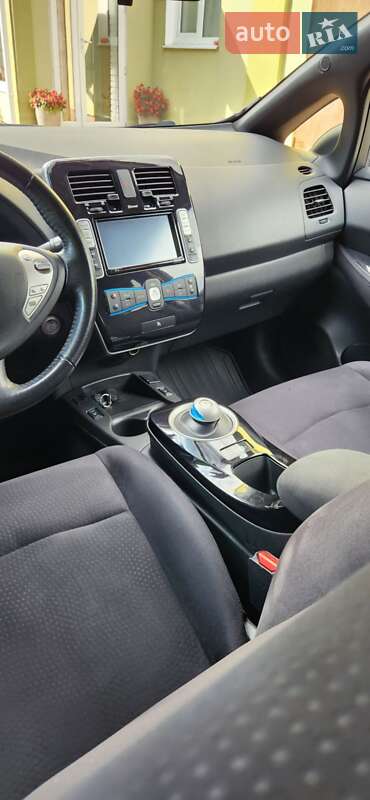 Хэтчбек Nissan Leaf 2014 в Ровно