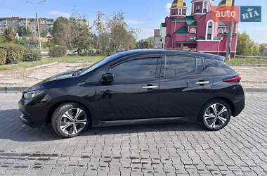 Хэтчбек Nissan Leaf 2018 в 